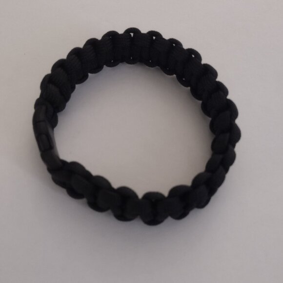 Handmade CobraStitch Paracord bracelet black buckles. Unisex - Picture 4 of 15